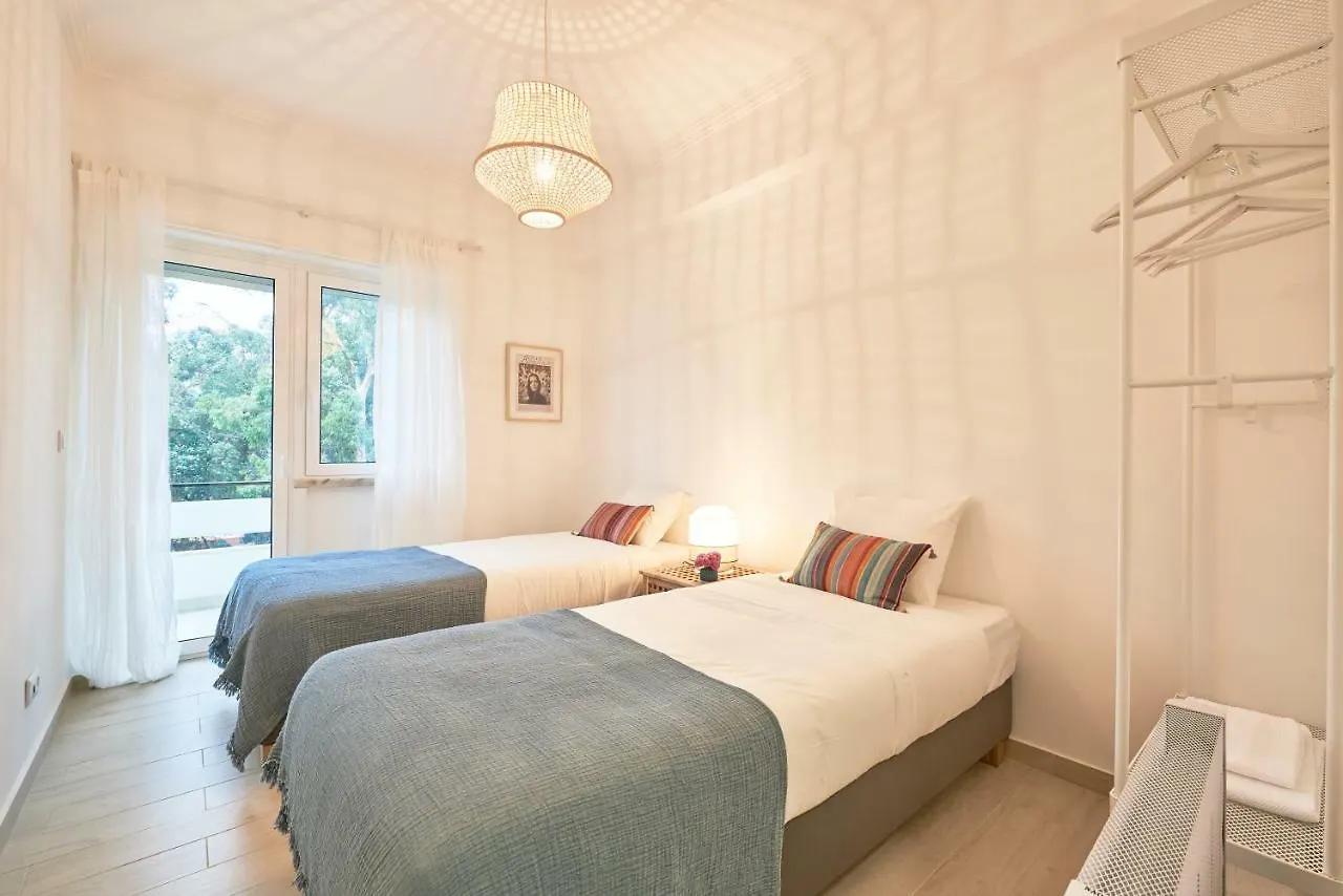 Light Apartment With Amazing Balcony, By Timecooler Lisboa