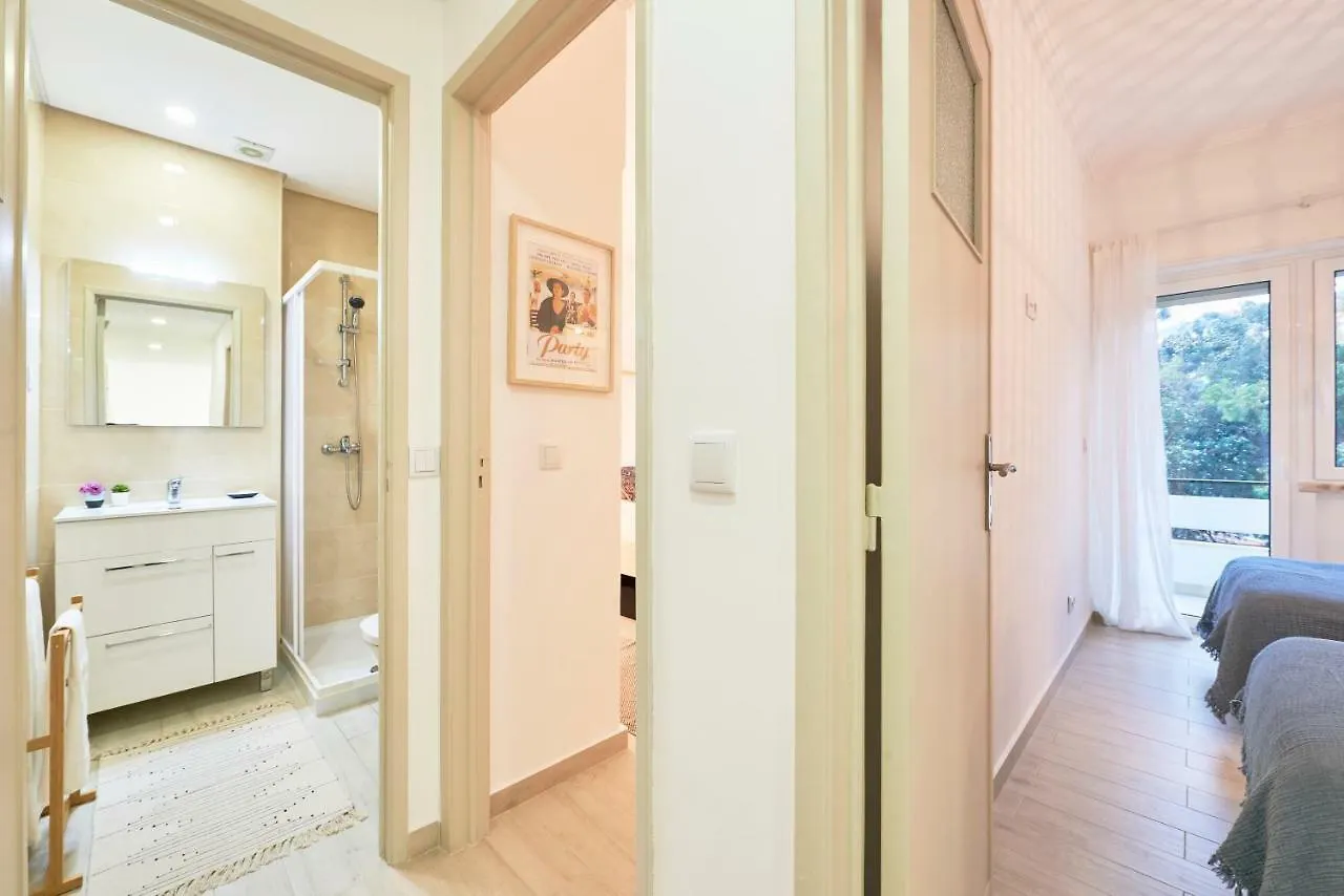 Light Apartment With Amazing Balcony, By Timecooler Lisboa